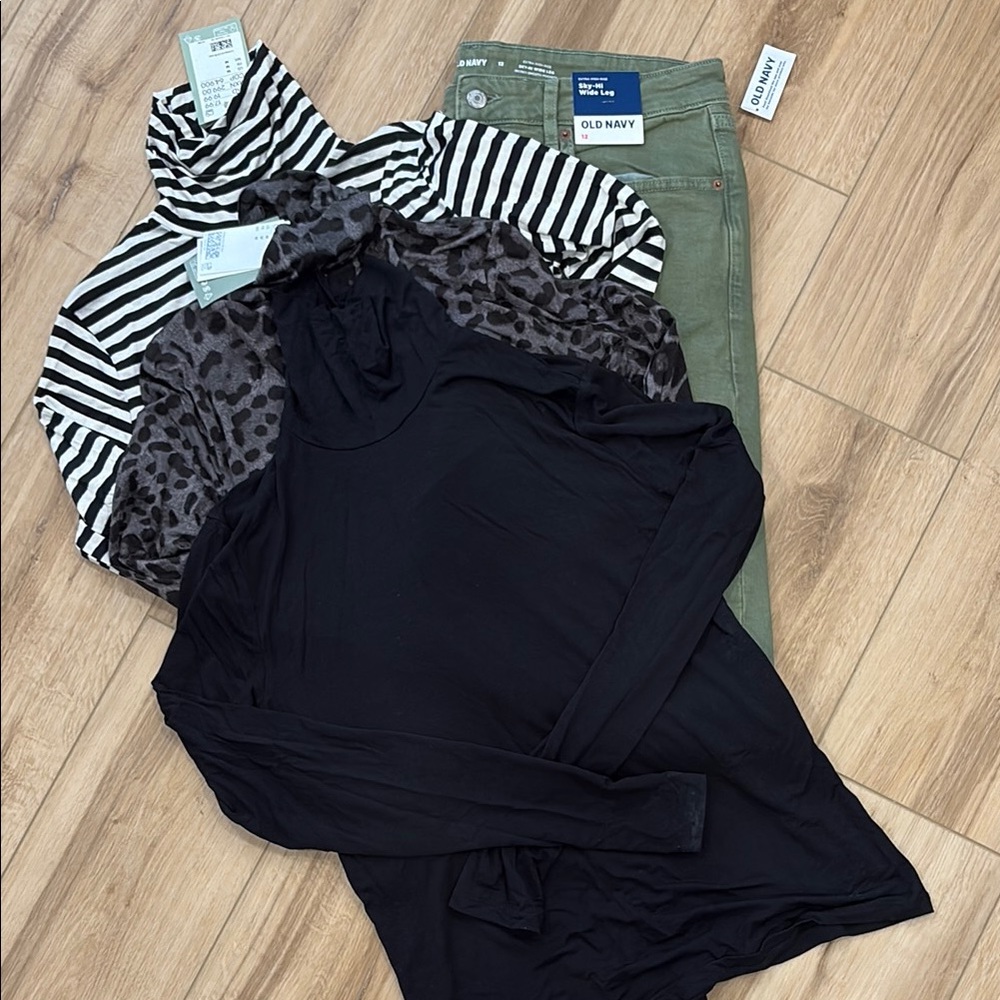 NWT Curated Outfit (Size 8-12) incl. 3 Tops and Jeans